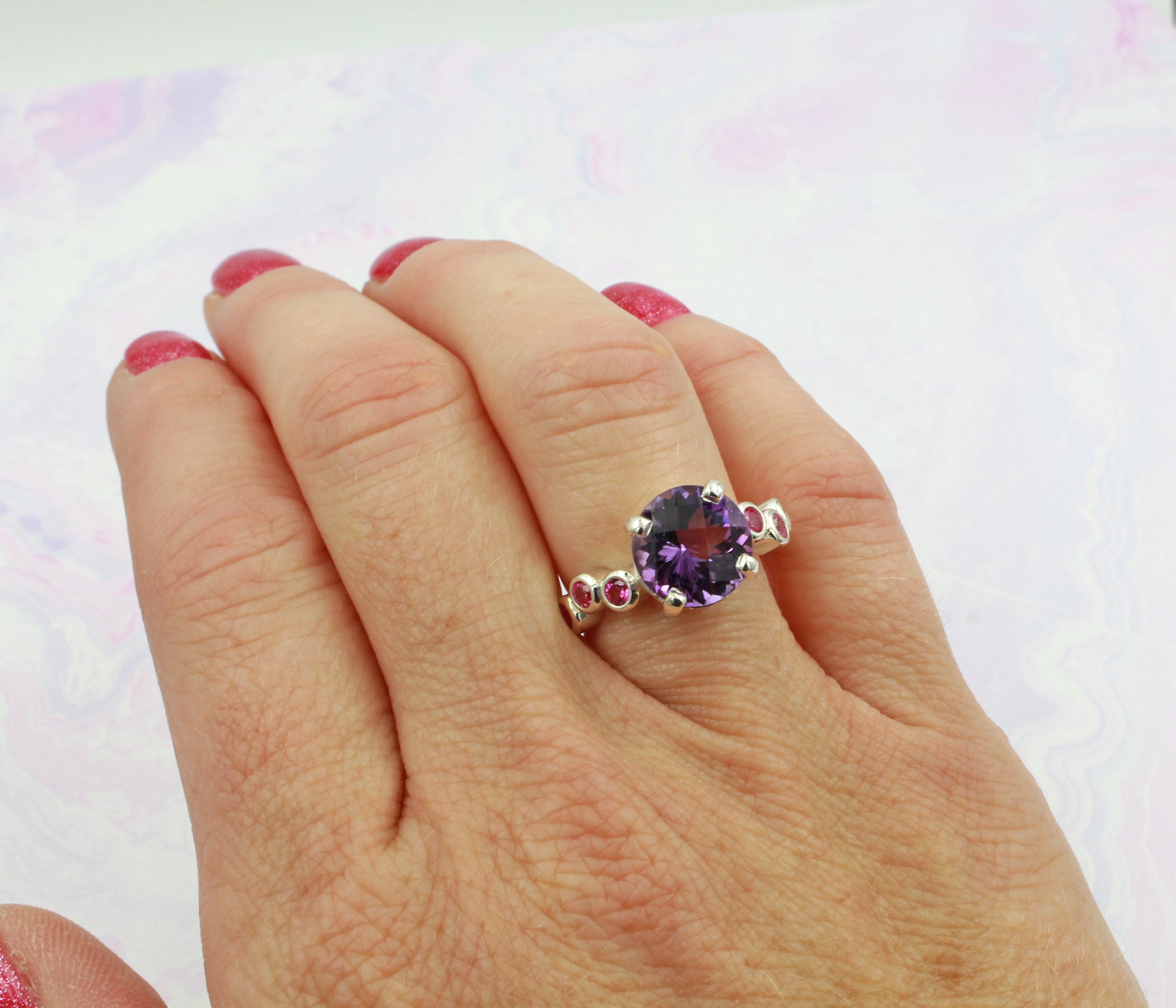 Colorful Amethyst Staggered Pink Sapphire Ring