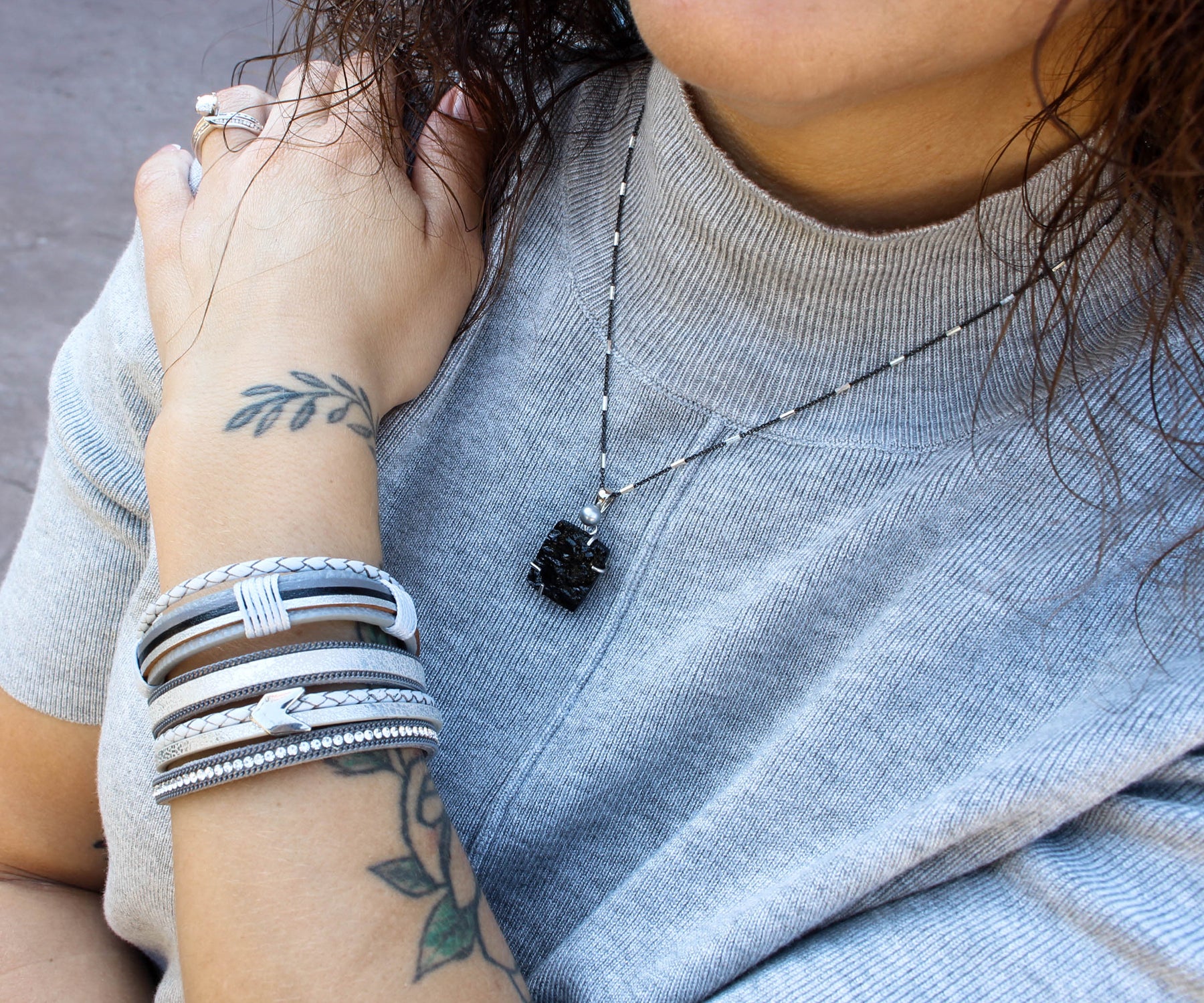 Bar Black Rhodium and Silver Cable Chain