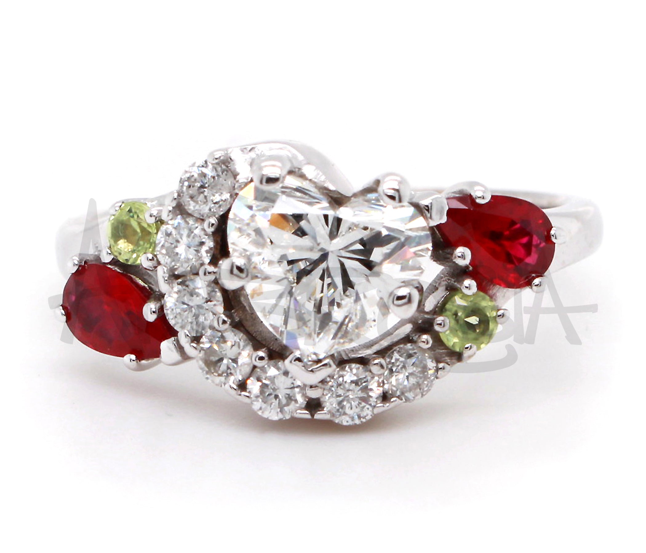 Anillo familiar con rubí y diamante en forma de corazón rediseñado