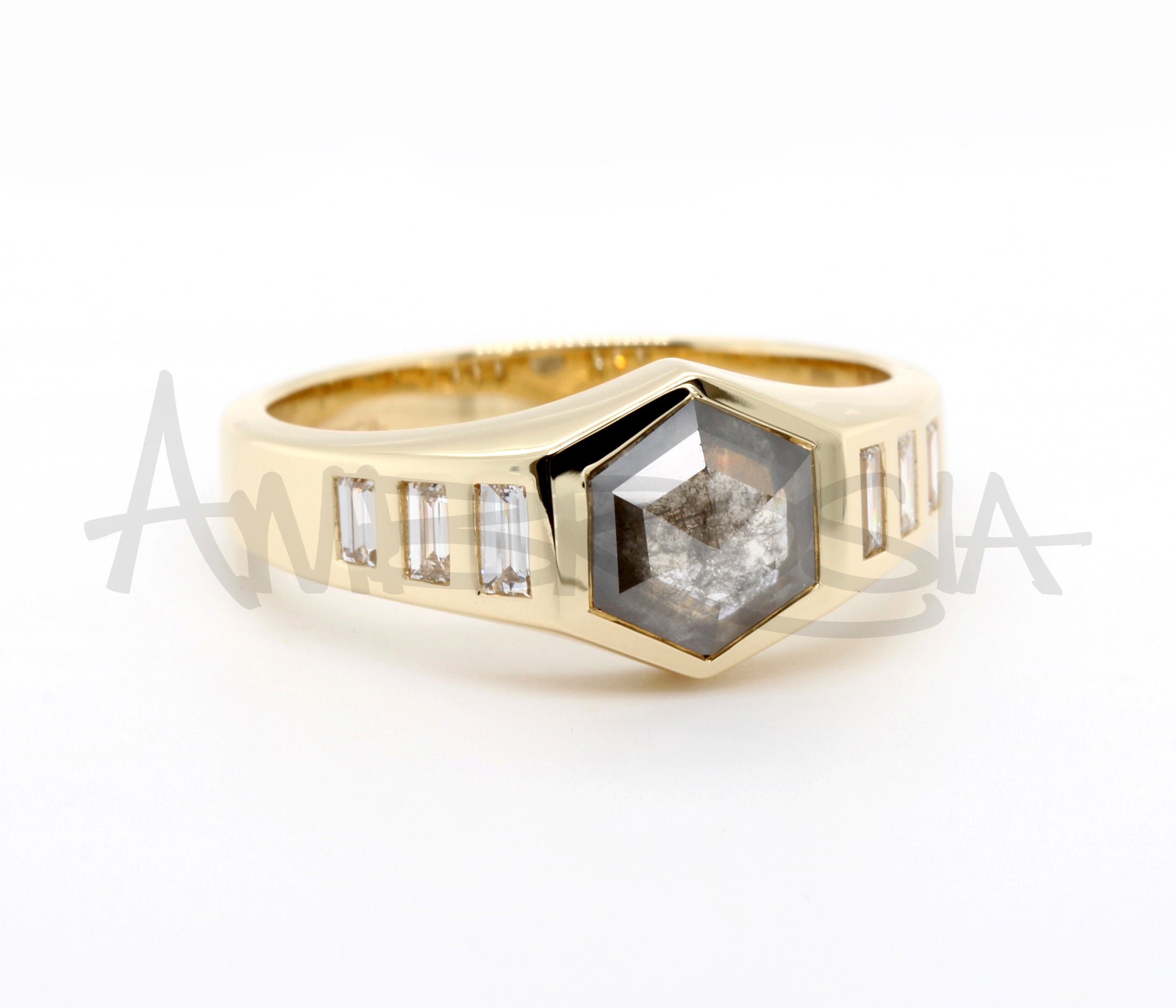 Hexagon Pepper Diamond Men's Gold Wedding Ring