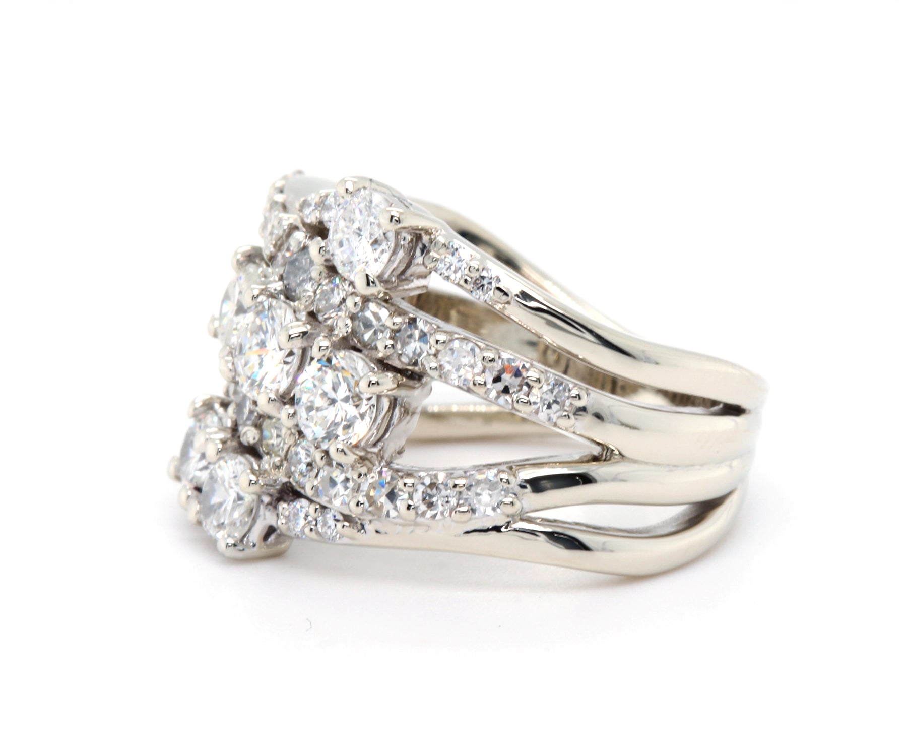 Rediseño de anillo de bodas de diamantes con tejido de varias filas
