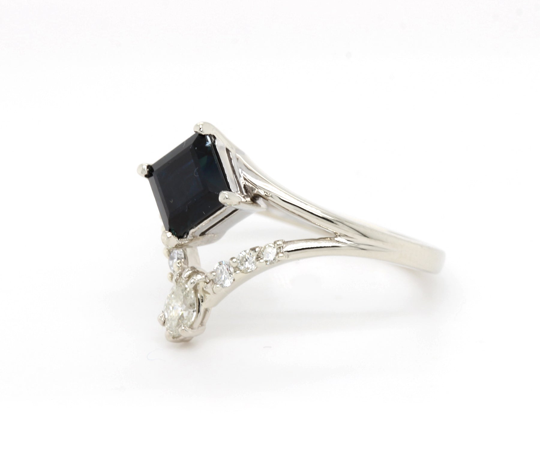 Deep Blue Sapphire V-shaped Diamond Double Ring