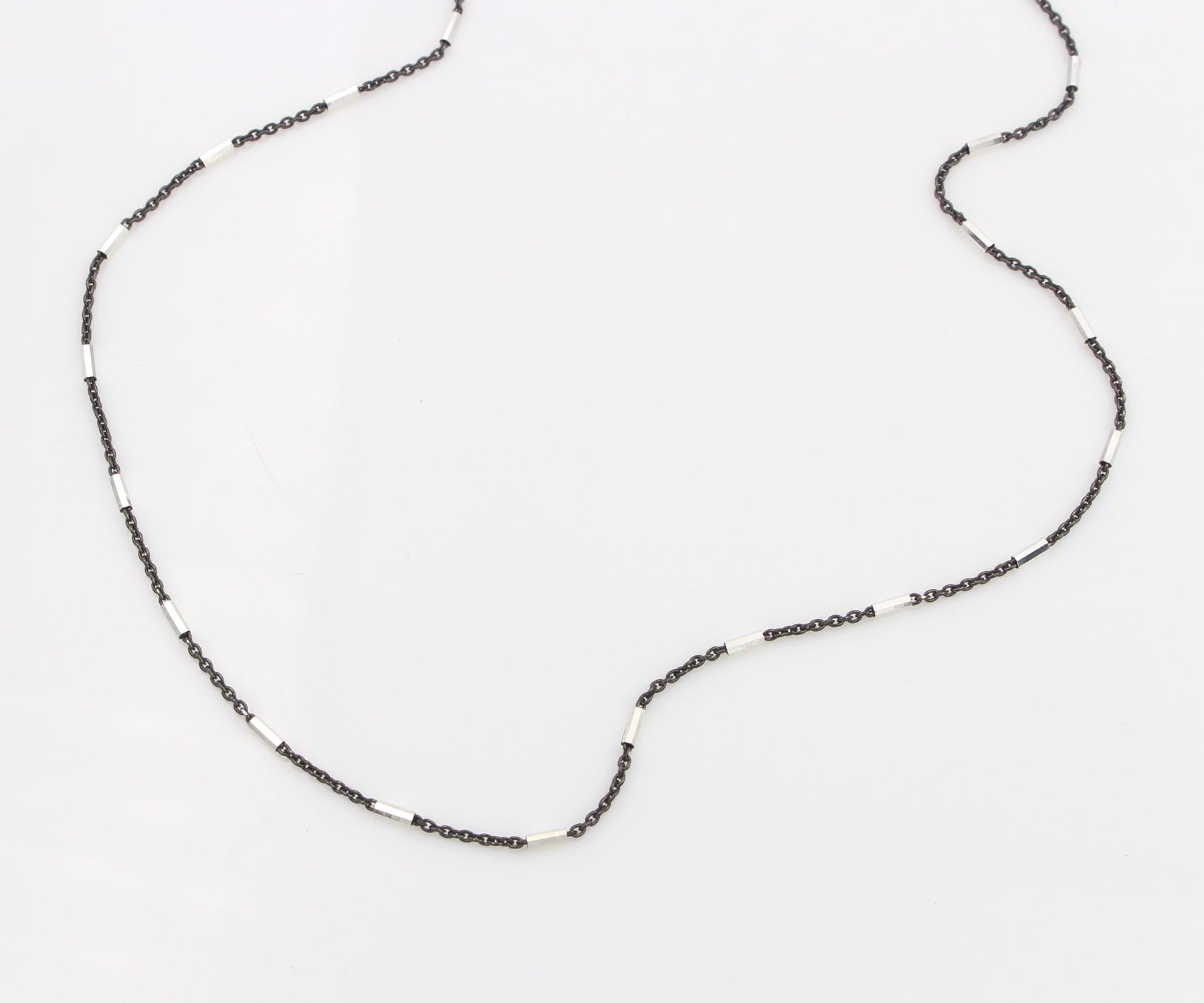 Bar Black Rhodium and Silver Cable Chain