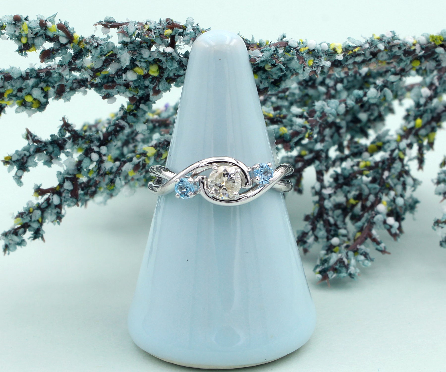 Swirl Weaved Solitaire Diamond Ring