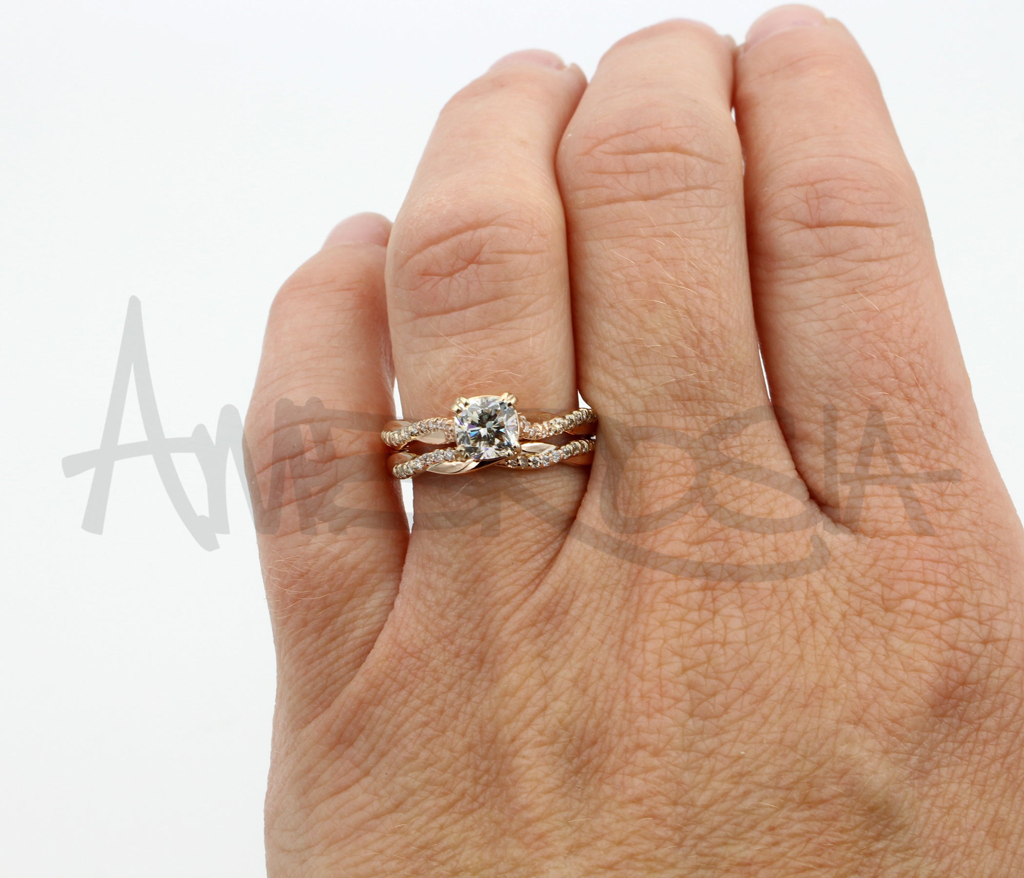 Cushion Diamond Twist Rose Gold Wedding Ring