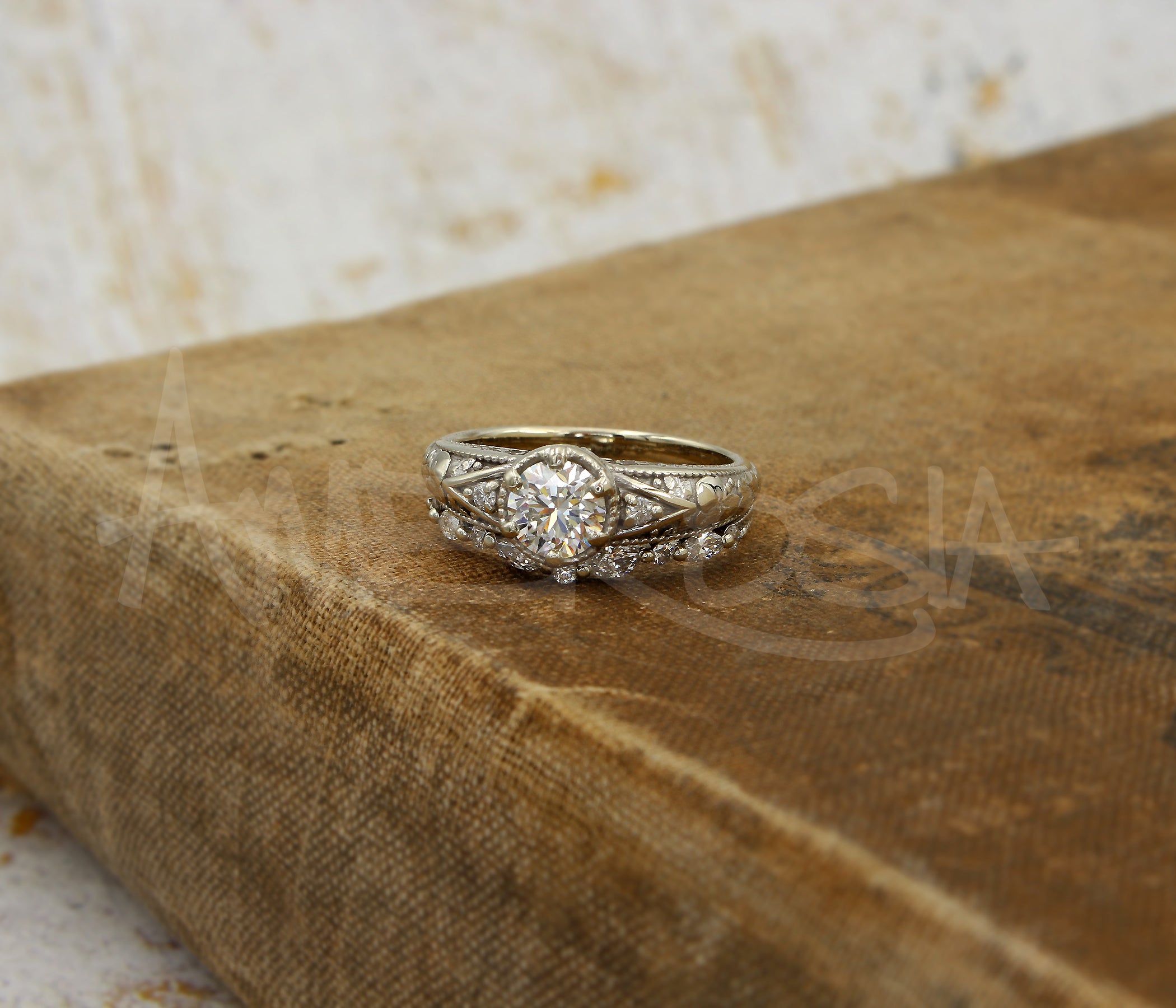 Vintage Floral Filigree Engraved Wedding Ring Set