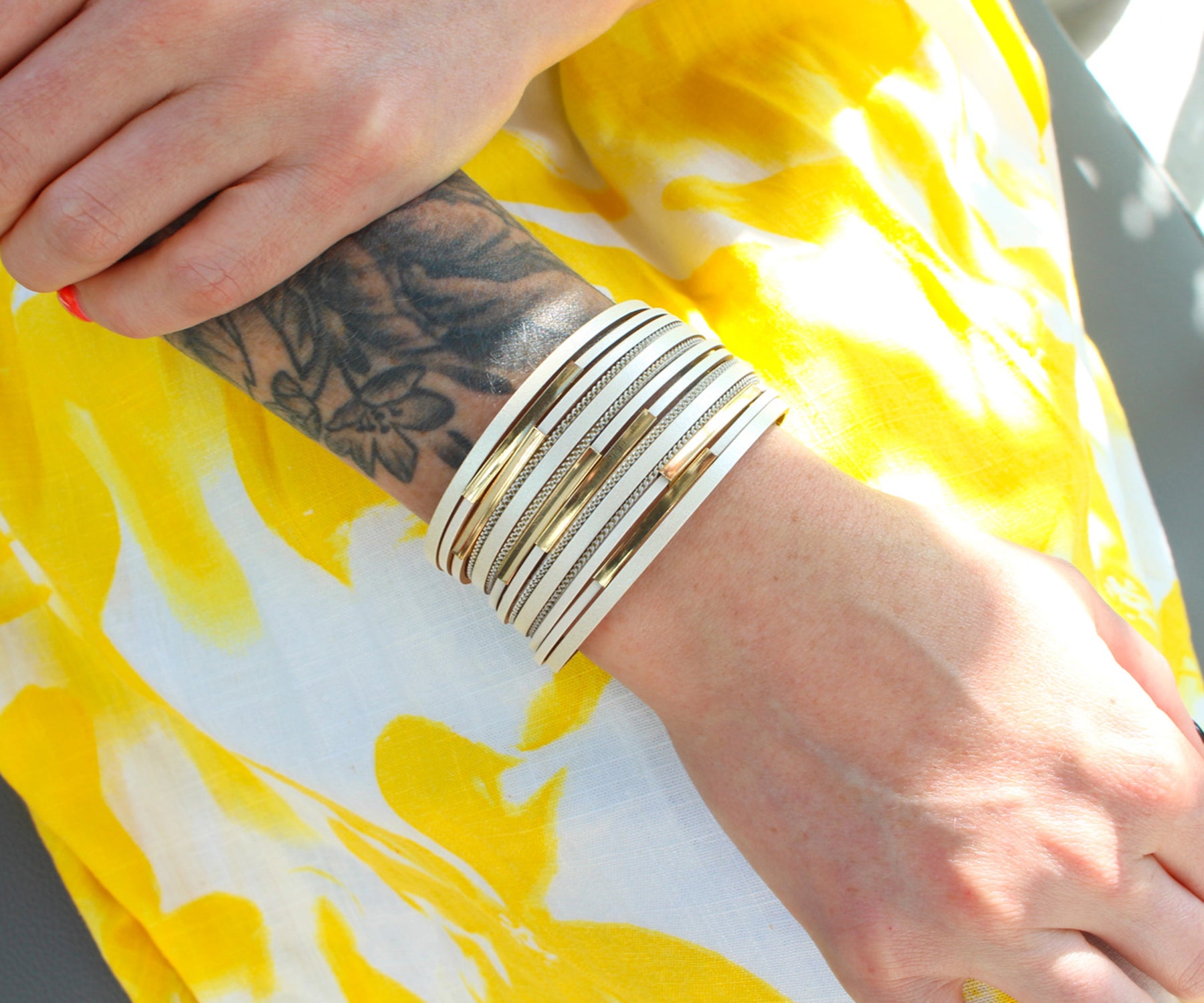 Sleek Gold Bar White Leather Bracelet