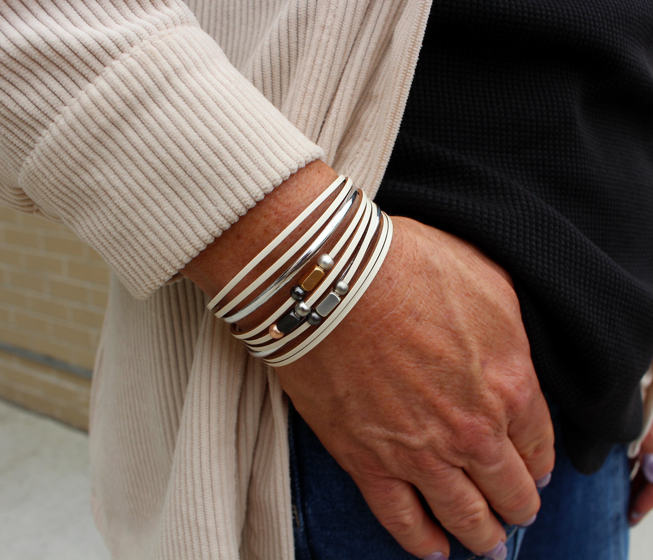 Multicolored Beaded Cream Leather Bracelet