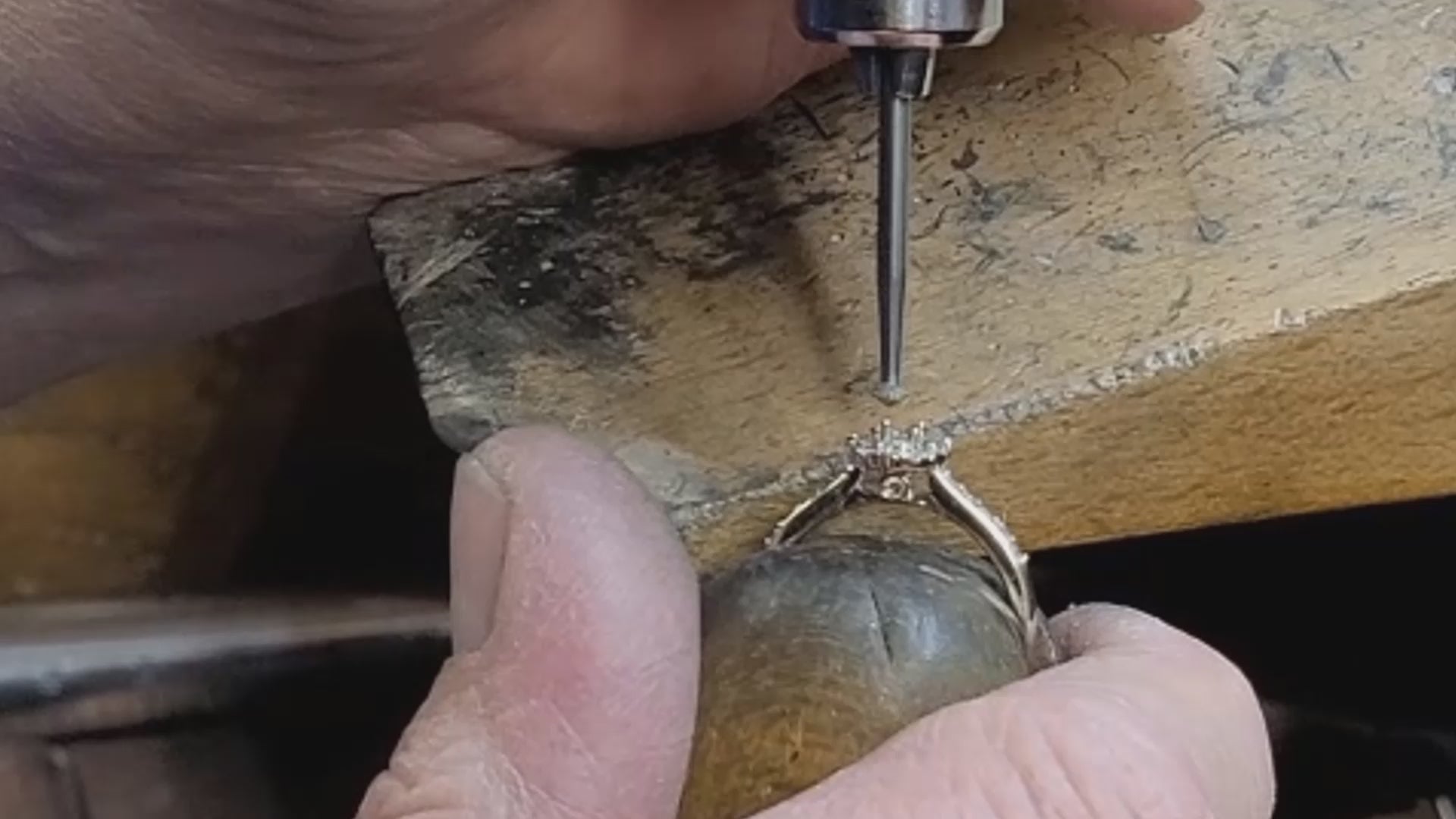 Load video: Benchwork Jewelry Setting