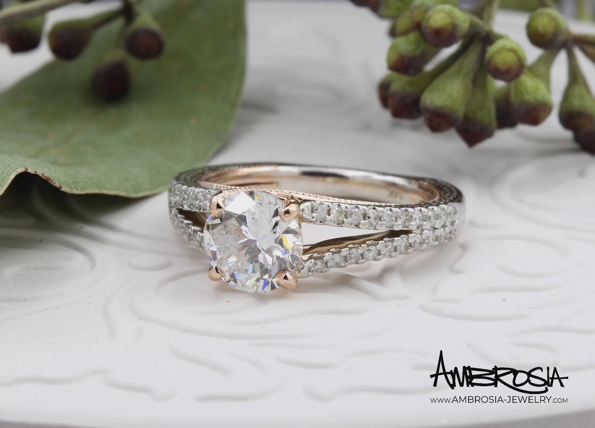 Classic Split Shank Diamond White Rose Gold Wedding Ring