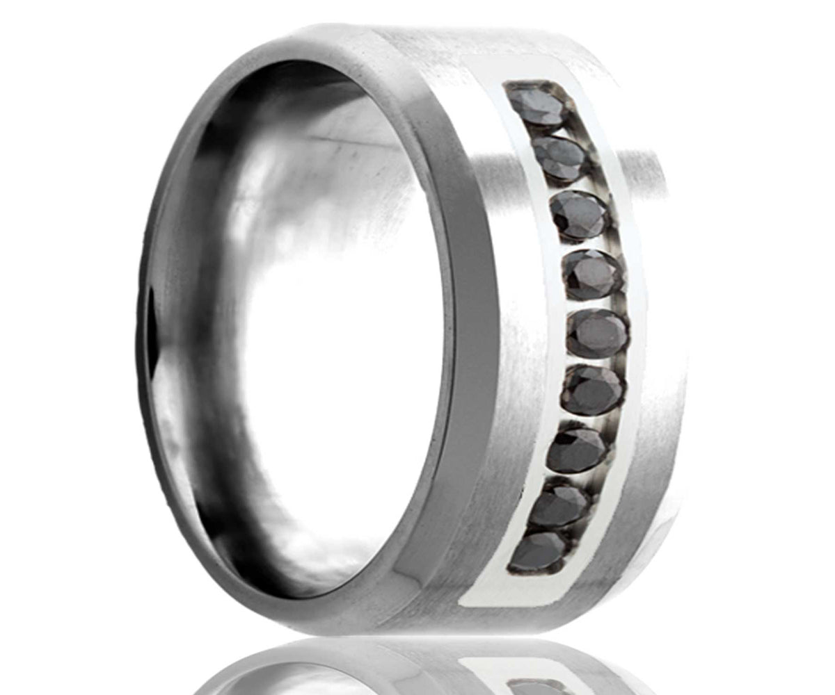 Anillo con incrustaciones de paladio y diamantes negros de cobalto