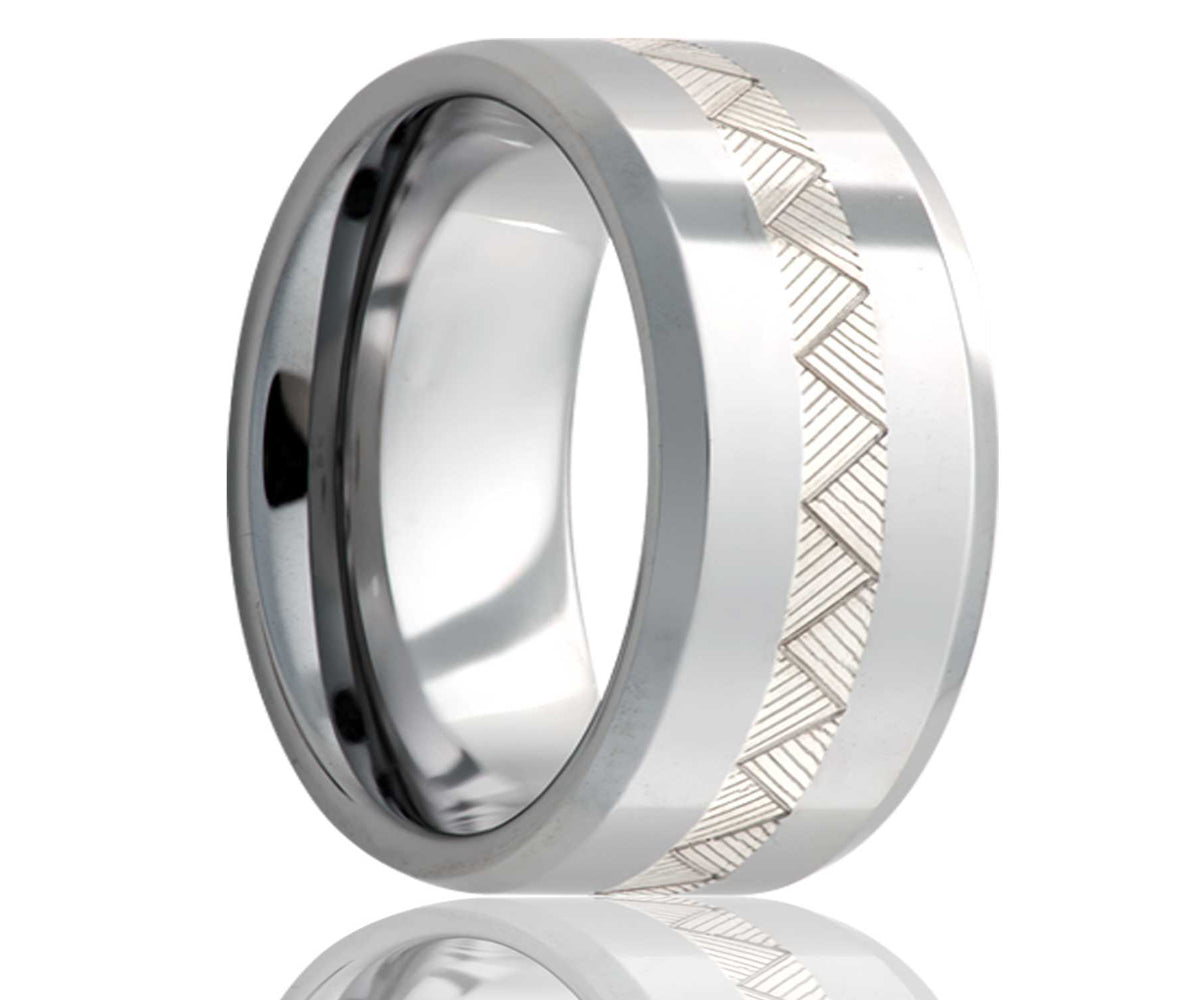 Anillo con incrustaciones entrelazadas grabadas en plata de cobalto