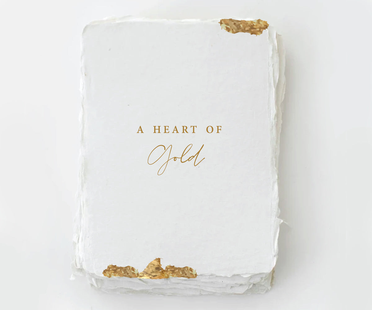 Tarjeta de felicitación hecha a mano con corazón de oro