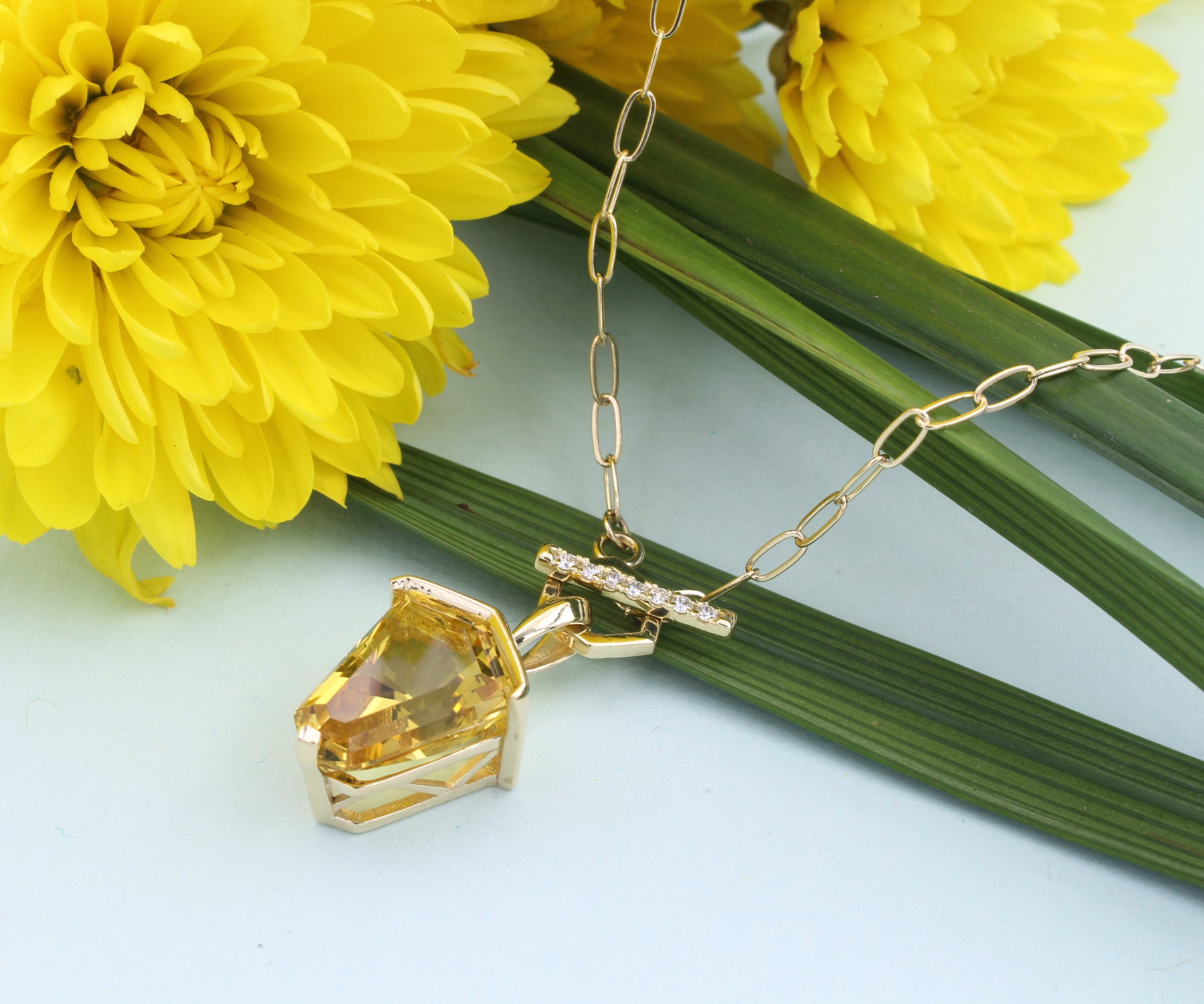 Golden Beryl Diamond Toggle Gold Necklace