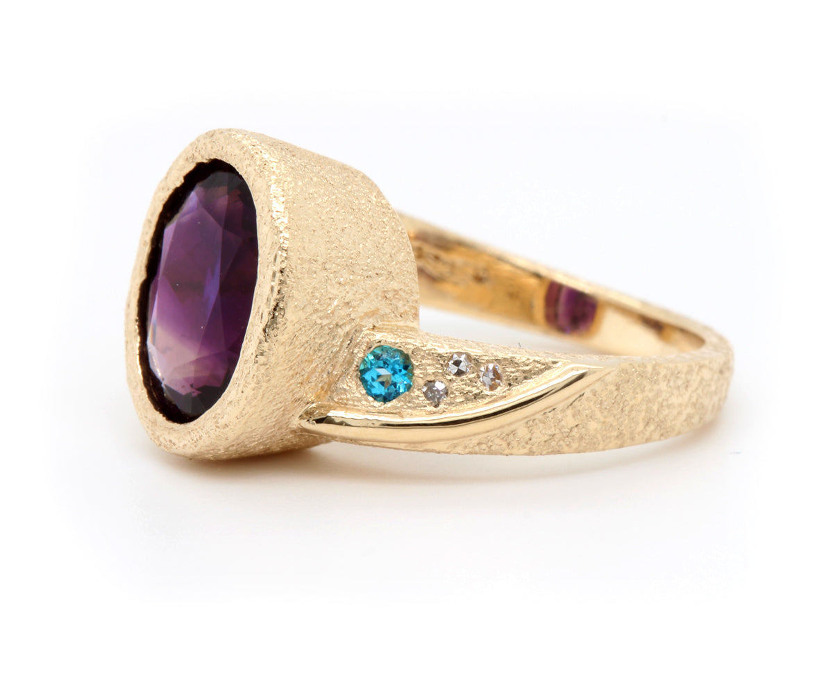 Hammered Bezel Amethyst Gold Ring