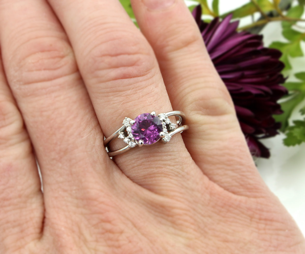 Rare Pyrope Garnet and Diamond Modern Ring
