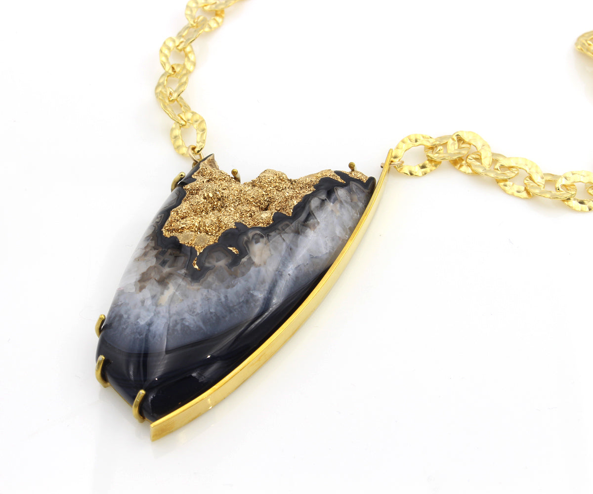 Collar llamativo con drusa en oro de 18 quilates