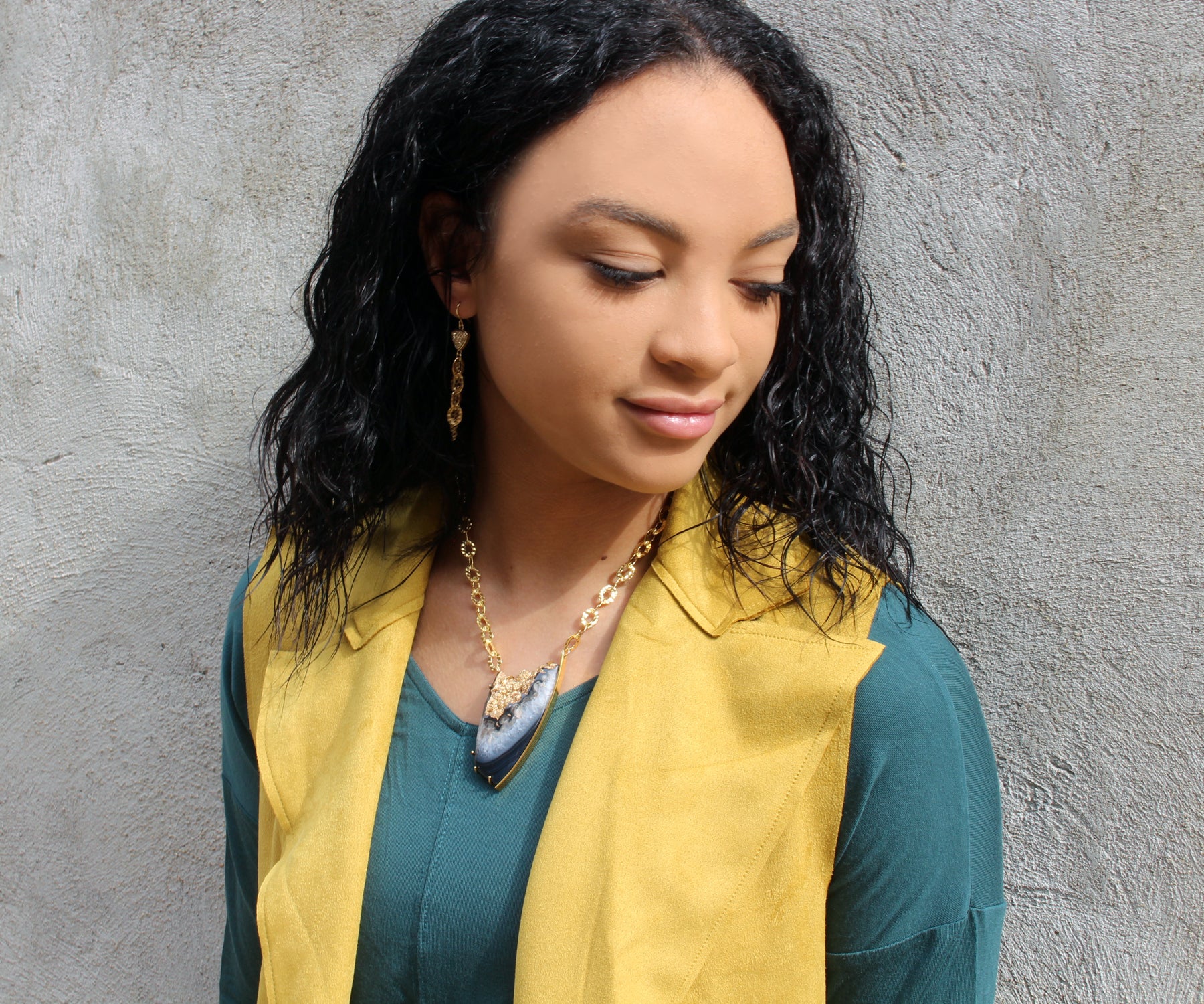 Collar llamativo con drusa en oro de 18 quilates