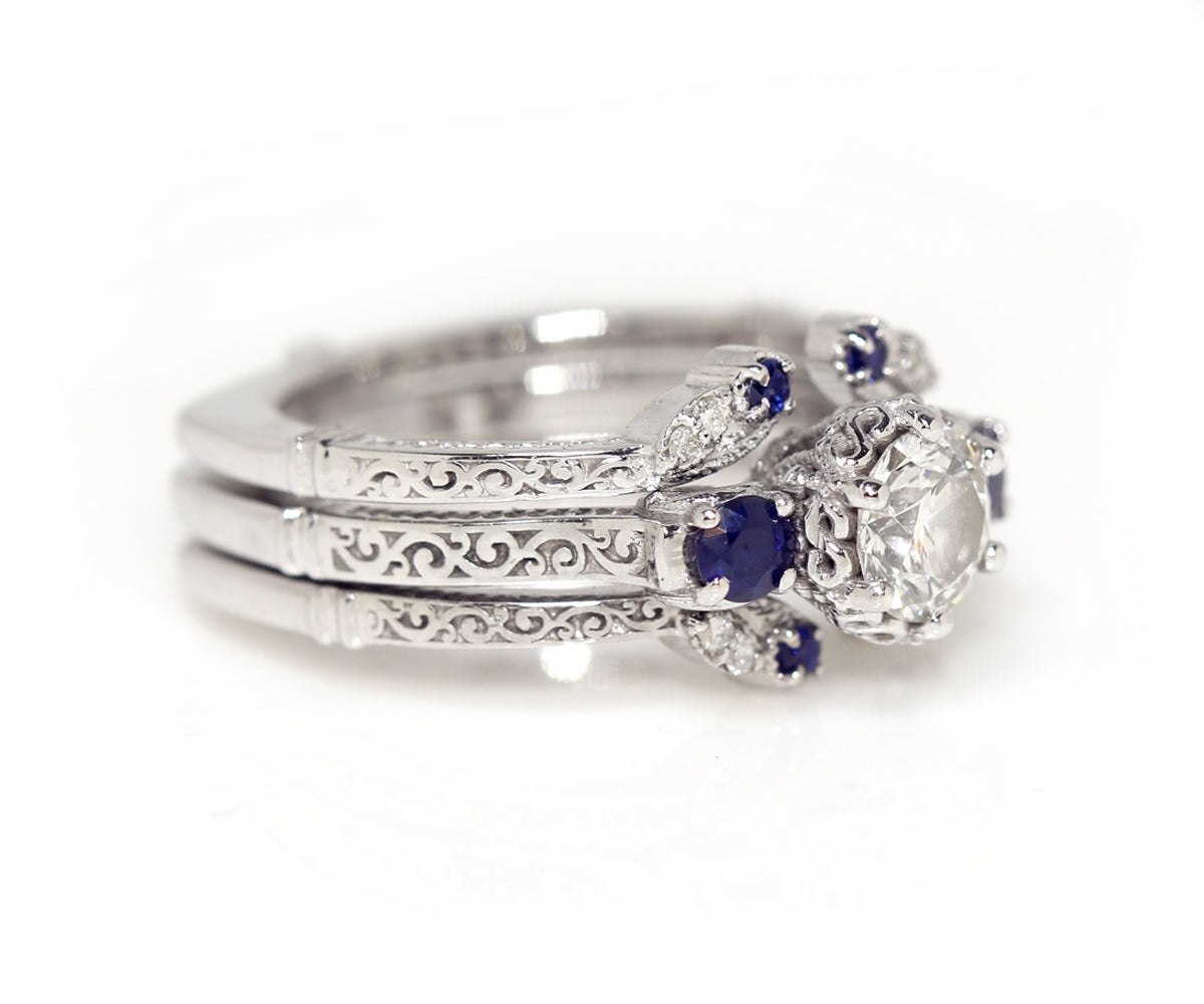 Floral Halo Vintage Leaf Designed Wedding Ring Set