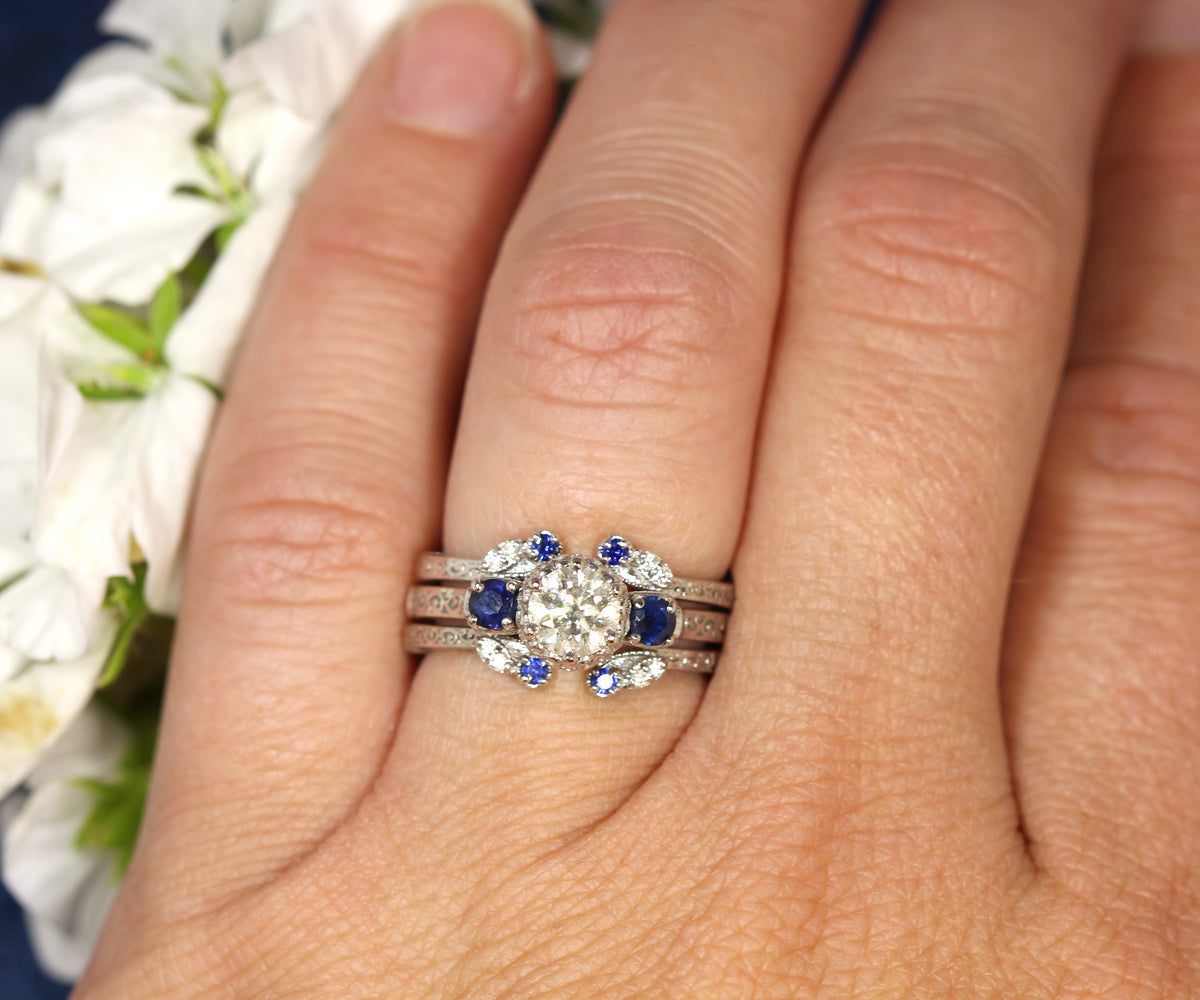 Floral Halo Vintage Leaf Designed Wedding Ring Set