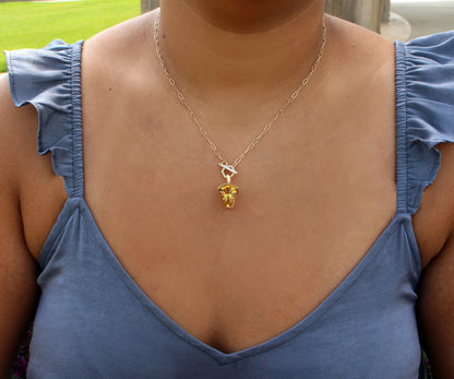 Collar dorado con diamantes y berilo dorado