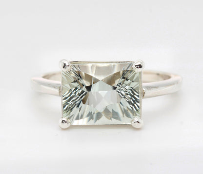 Starburst Green Amethyst Rectangle Solitaire Ring