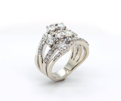 Rediseño de anillo de bodas de diamantes con tejido de varias filas