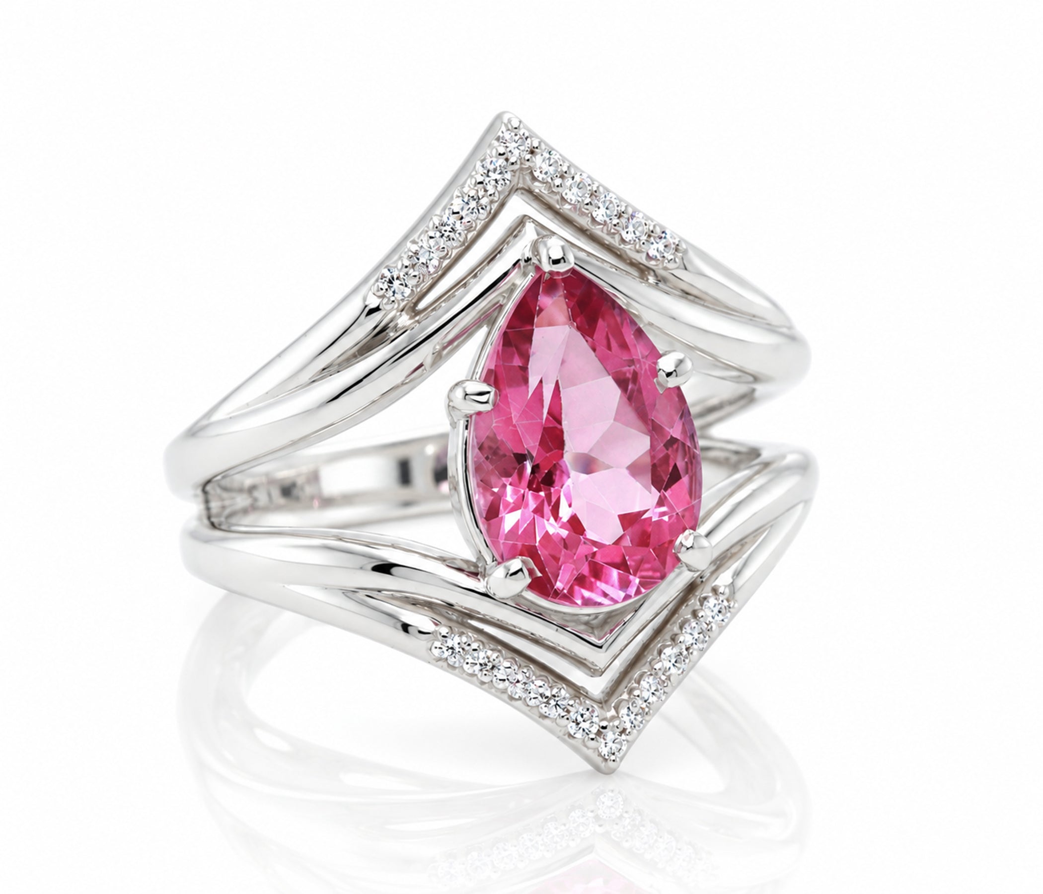 Anillo Art Déco dorado con halo de ágata musgosa y hexágono