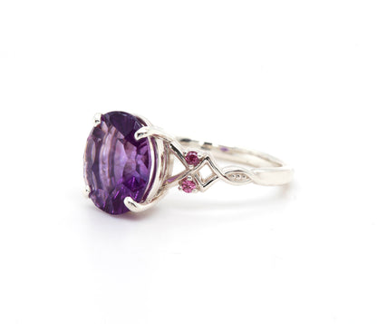 Anillo Art Déco dorado con halo de ágata musgosa y hexágono