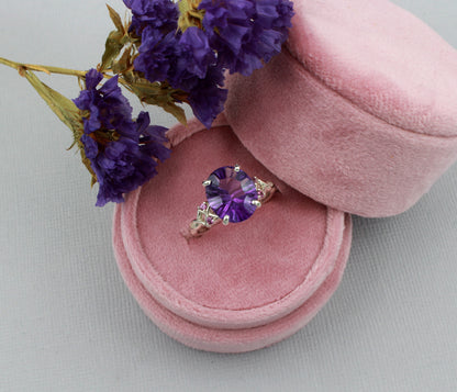 Anillo Art Déco dorado con halo de ágata musgosa y hexágono