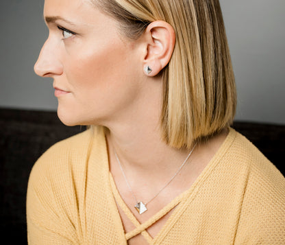 Pendientes pequeños de cristal pavé cuadrado