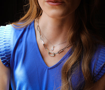 Collar de plata con cristales pavé y miniestrellas