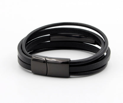 Pulsera de cuero con barra negra