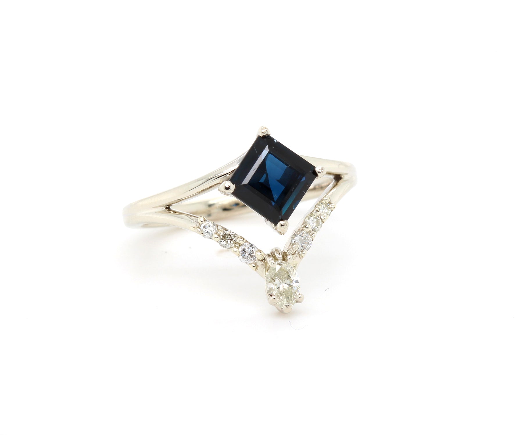 Deep Blue Sapphire V-shaped Diamond Double Ring