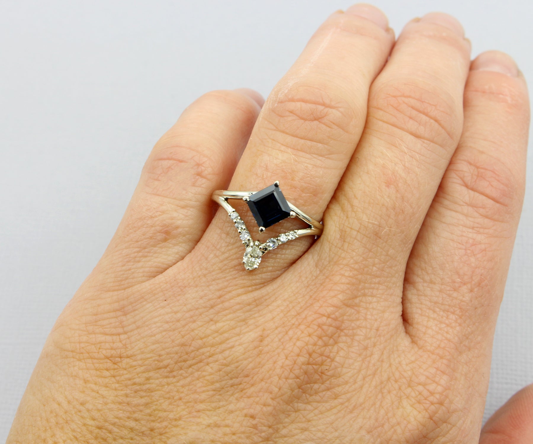 Deep Blue Sapphire V-shaped Diamond Double Ring