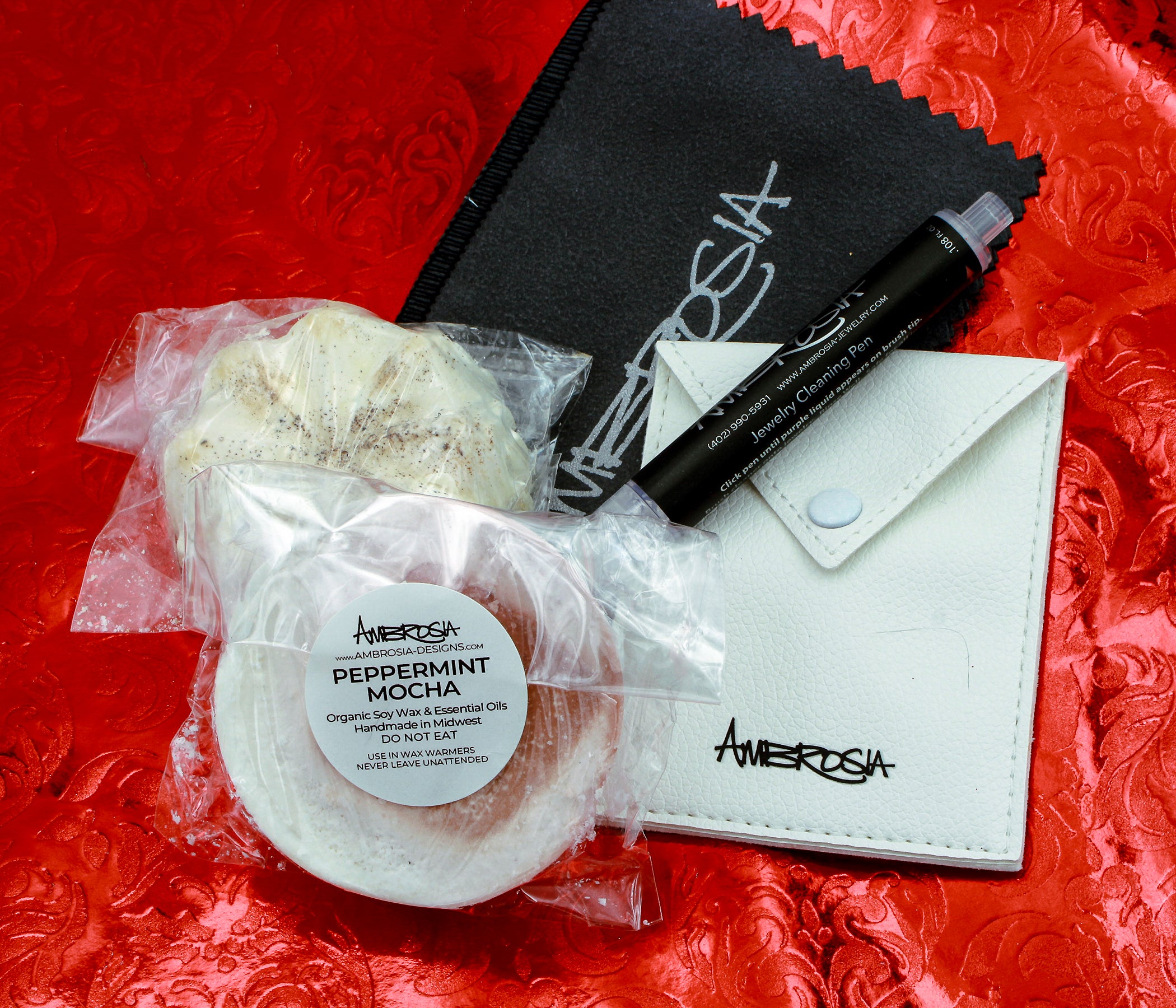 Free Gift on Orders $200+