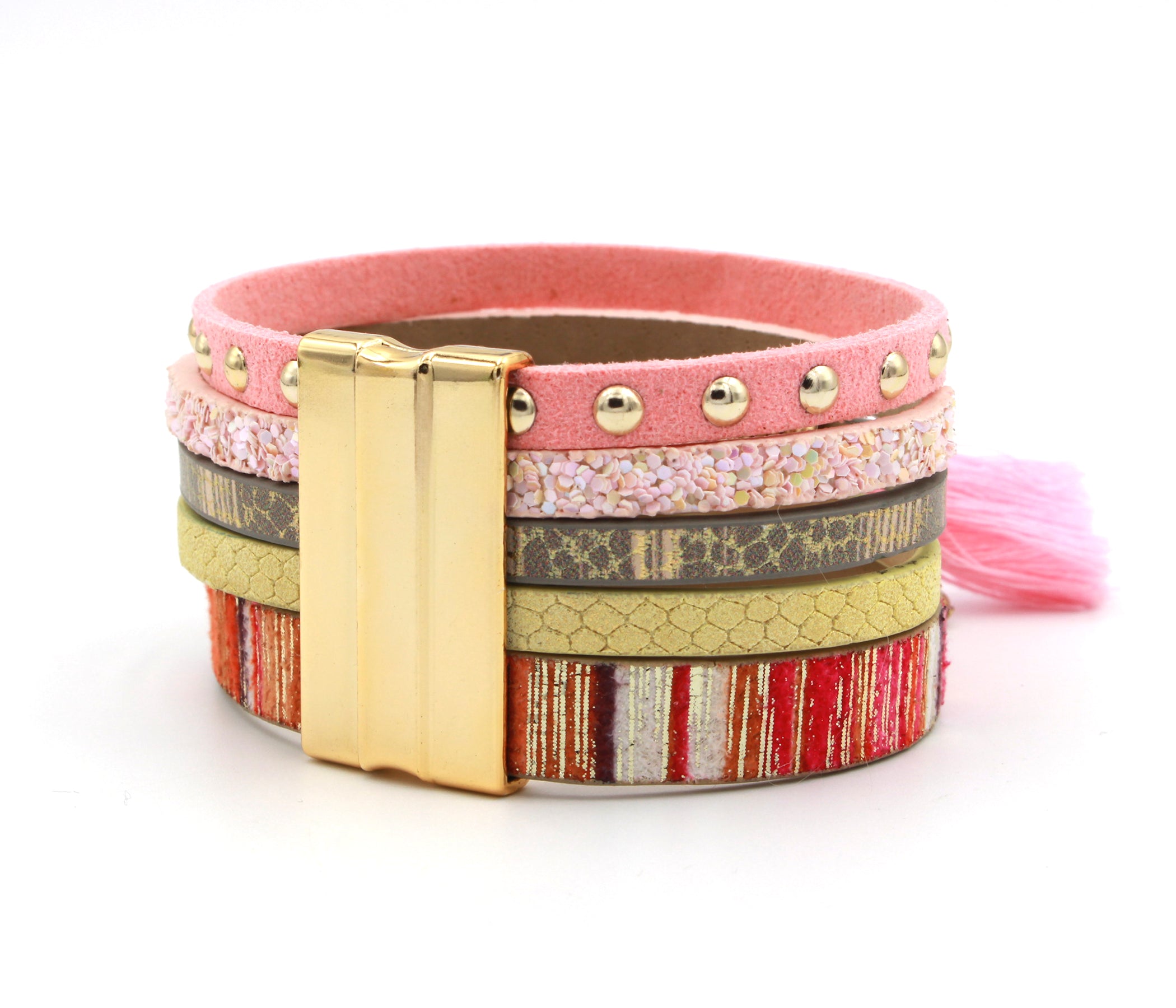 Elegante pulsera de cuero dorado y gris con estampado animal