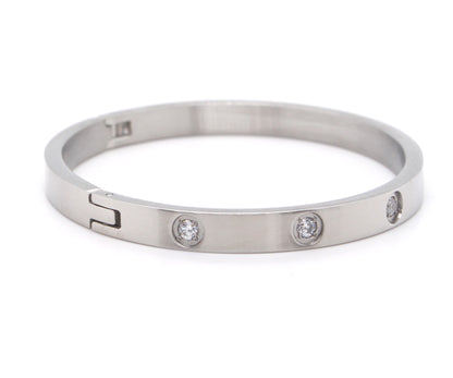 Pulsera estrecha de acero inoxidable con forma de estrella