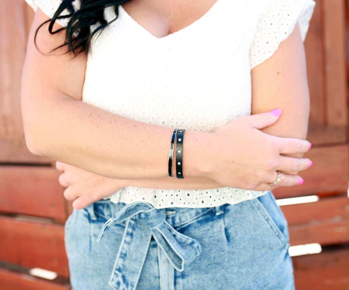 Pulsera de acero inoxidable con esmalte negro