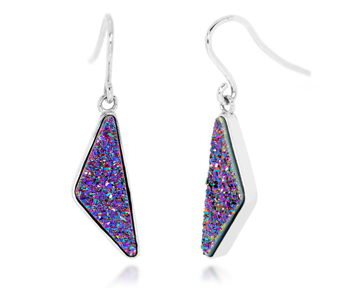 Pendientes de drusa triangulares de color morado y arcoíris