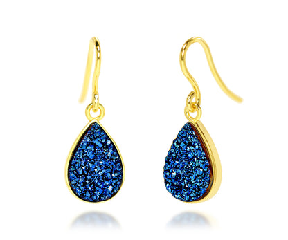 Pendientes pequeños de drusa azul en forma de lágrima de oro vermeil de 14 quilates