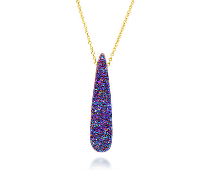 Collar de oro de 14 quilates con drusa de arcoíris morado y forma de lágrima alargada
