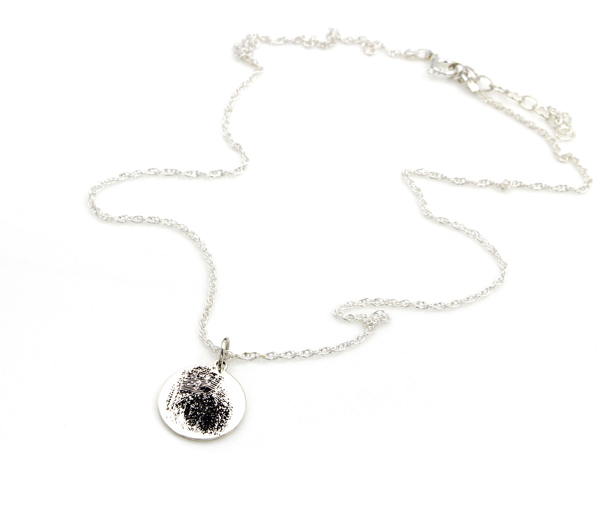 Collar de plata de ley redondo con huella dactilar como recuerdo