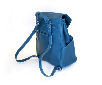Mochila cruzada de piel auténtica de color azul prusiano
