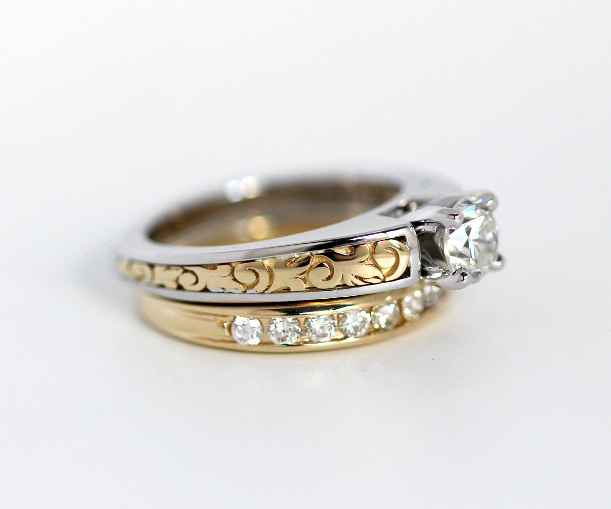 Anillo de bodas vintage grabado en dos tonos