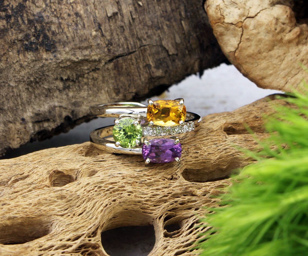 Anillo de turmalina y granate de varias filas de colores