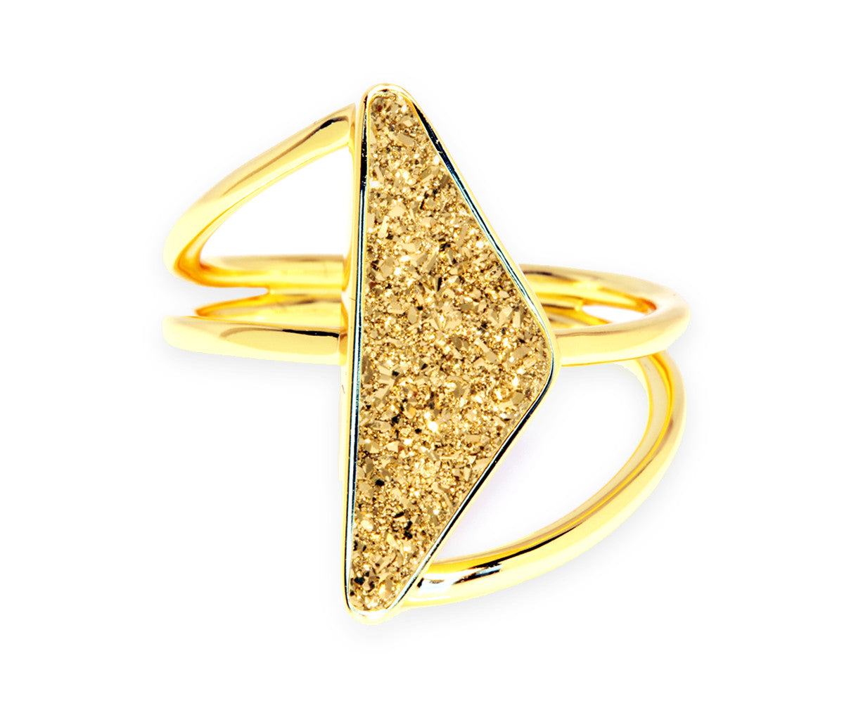 Anillo de oro de 18 quilates con drusa y doble torsión