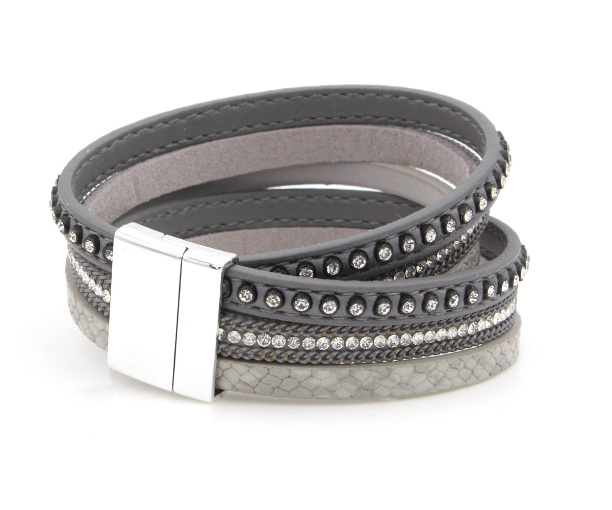 Pulsera de cuero de doble vuelta con tachuelas y diamantes de imitación en color gris