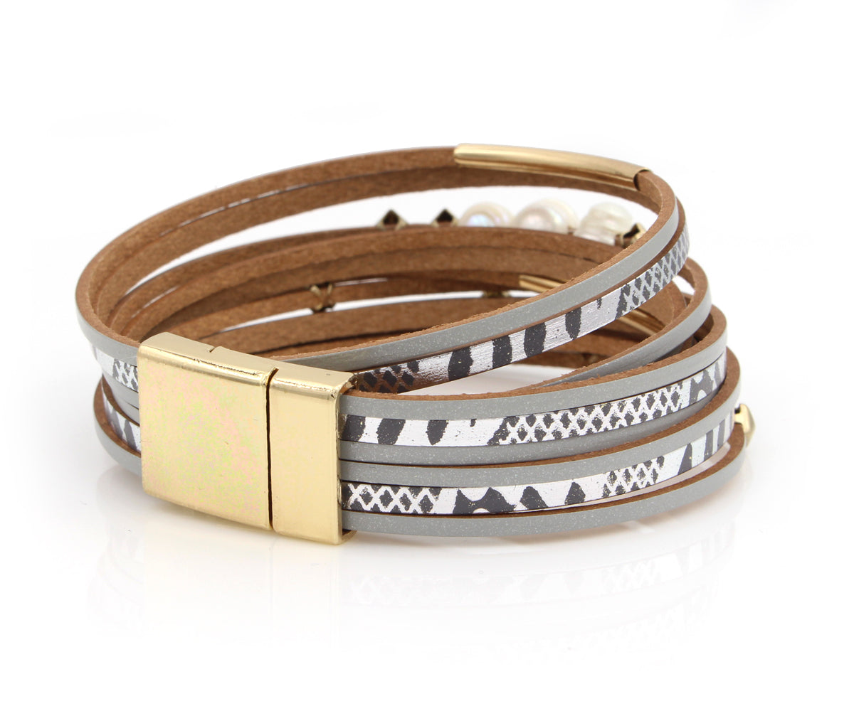 Pulsera geométrica de perlas doradas de doble vuelta en gris