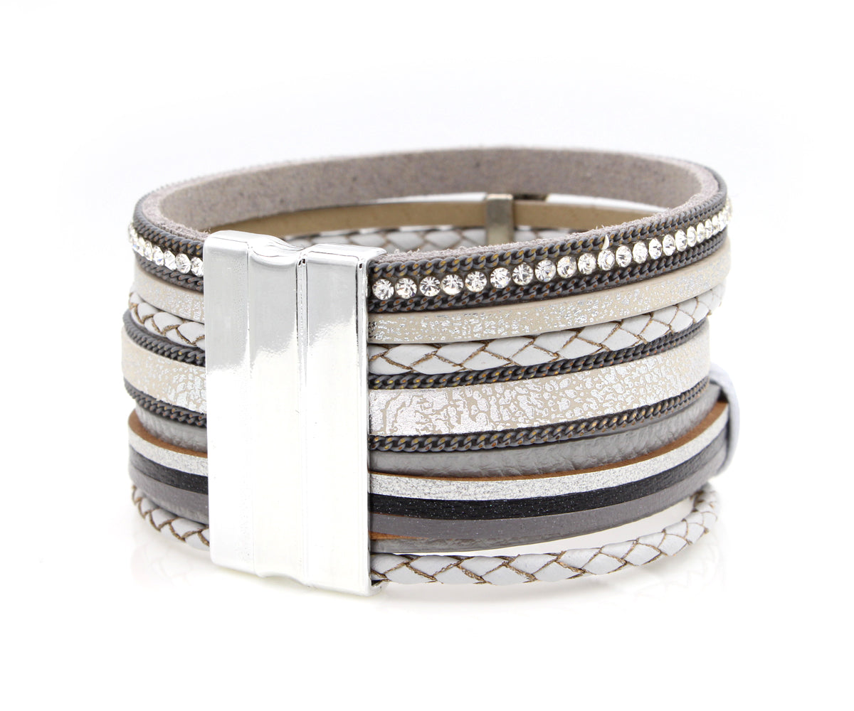 Pulsera de cuero gris de varias hileras con flechas Chevron
